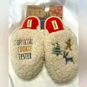 NWT Dearfoams Cozy Comfort Memory Foam size medium, 7-8 great gift, Christmas